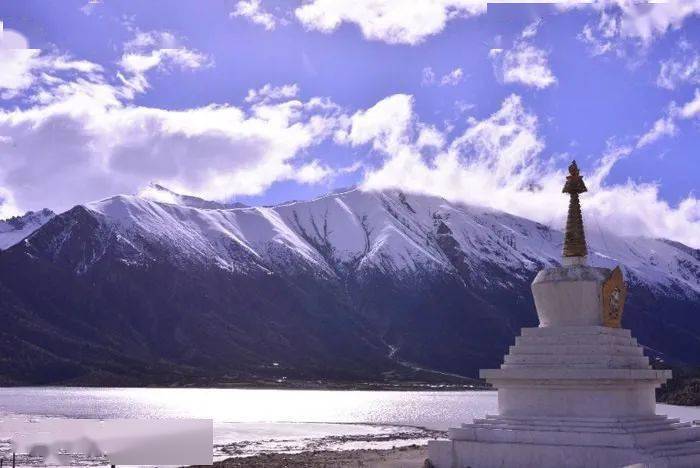 探索自然美景之旅，追寻内心的宁静时光