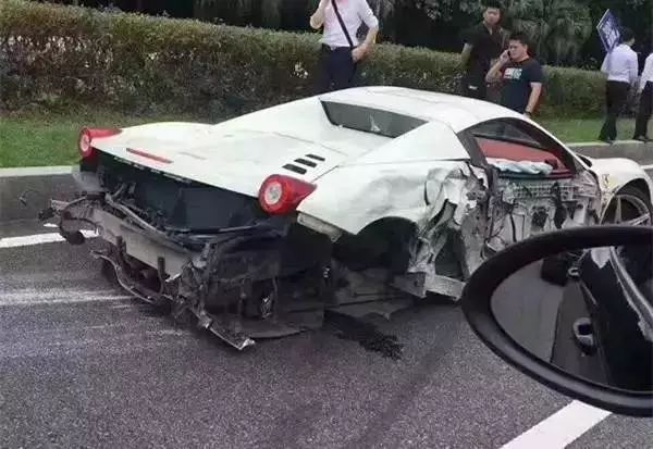 最新撞车尾事件揭秘，背景、影响与时代地位探讨