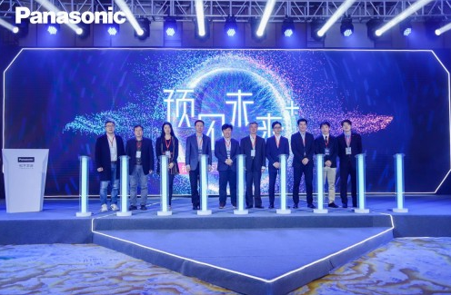 创新灵感点亮未来科技，重塑生活体验新篇章