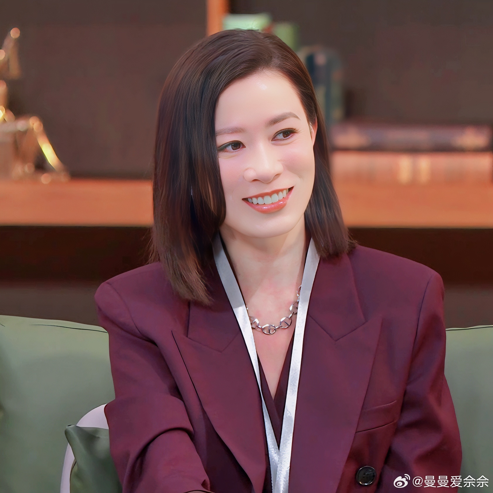 佘诗曼最新动态曝光，引起热议的明星动态！
