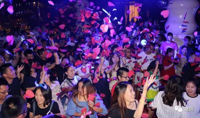 青娱乐最新极品盛宴狂欢之夜，独家盛宴等你来！