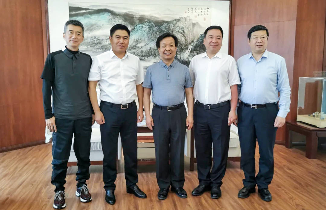 遂溪新班子成员亮相，领导团队的温馨日常